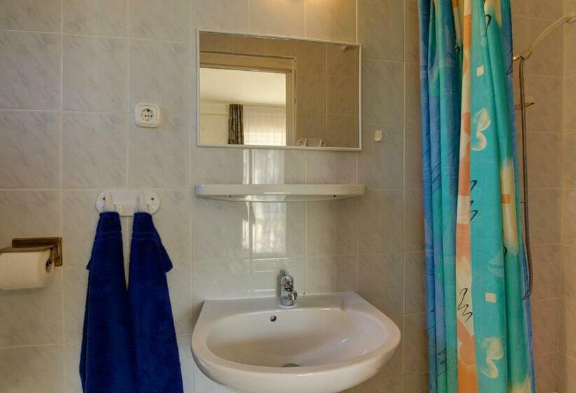 بنسيون Família Szabó Vendégház