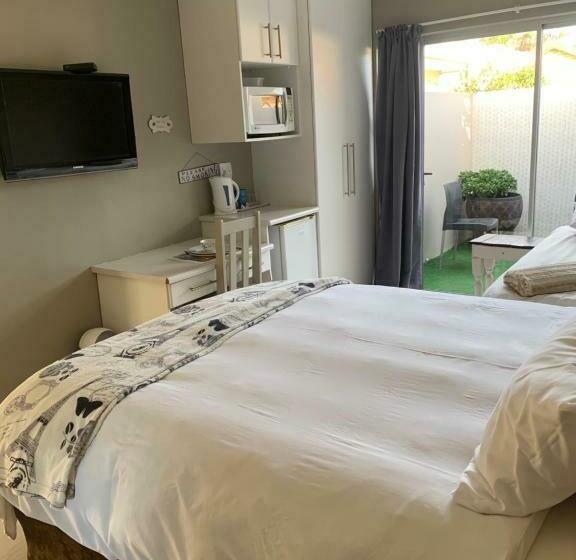 پانسیون Sharwood Place