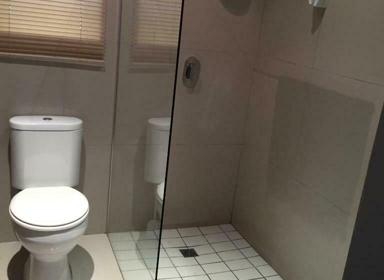 پانسیون Sharwood Place