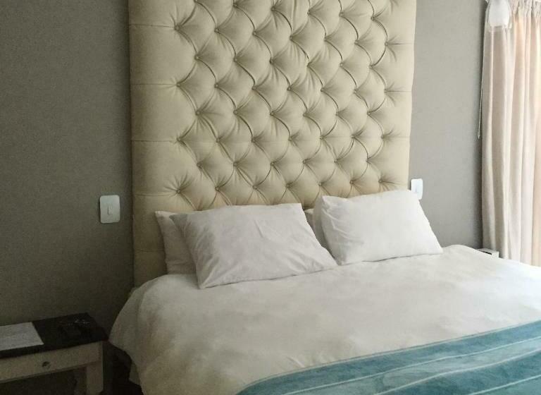 پانسیون Sharwood Place