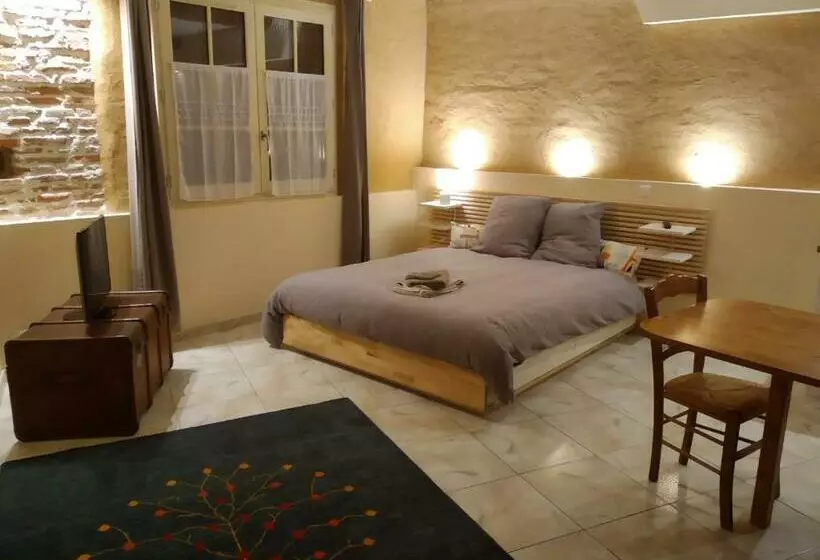 Aamiaismajoitus (B&B) Au Coeur De Montastruc La Conseillère   Chambres D Hôtes