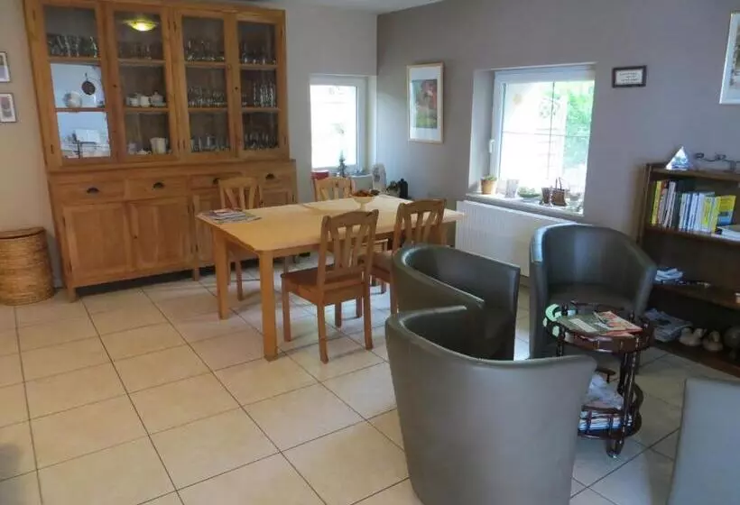 Aamiaismajoitus (B&B) De Aventurijn