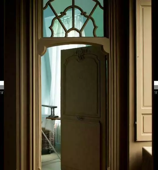 ベッドアンドブレックファースト Monastere De Brucourt