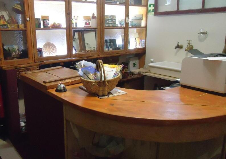 هتل A Casa Estrelícia Dourada Garcês