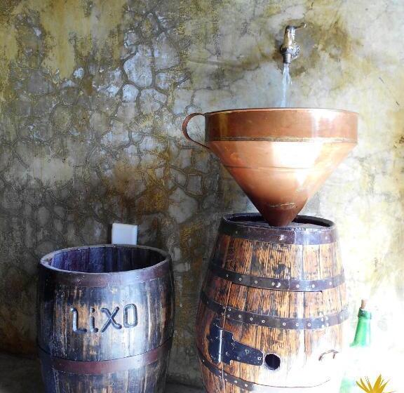 هتل A Casa Estrelícia Dourada Garcês