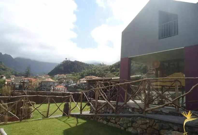 ホテル A Casa Estrelícia Dourada Garcês