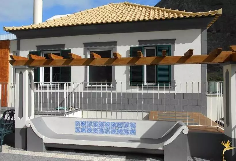 ホテル A Casa Estrelícia Dourada Garcês