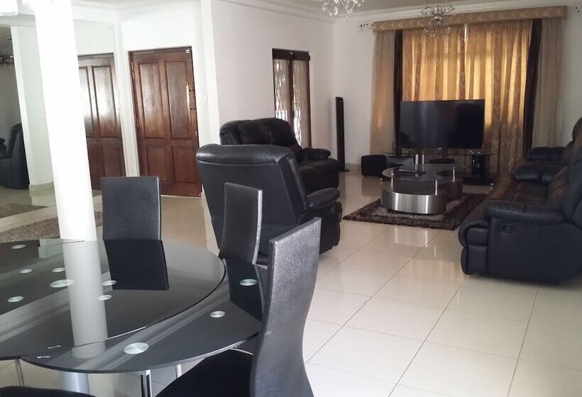 פנסיון Buckleigh Guesthouse