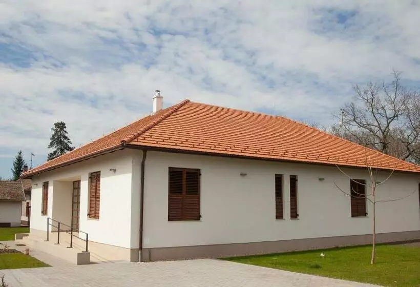 ペンション Kakasszéki Vendégház