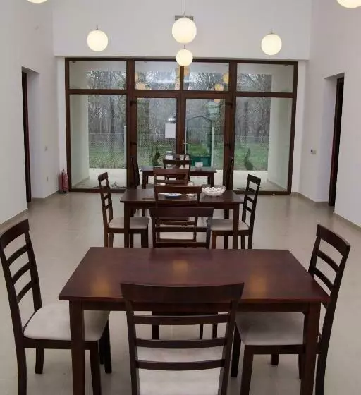 ペンション Kakasszéki Vendégház