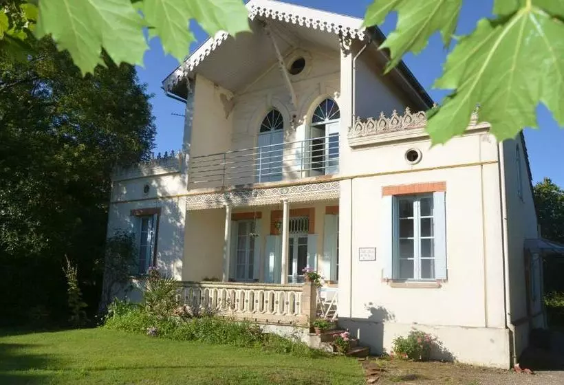پانسیون Villa Lea