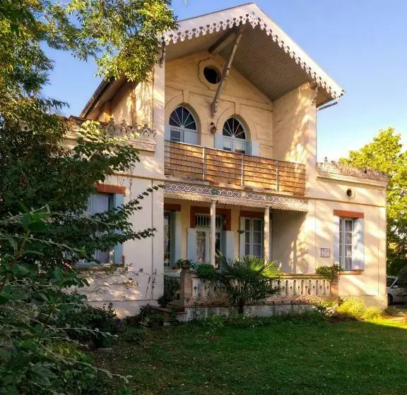 پانسیون Villa Lea