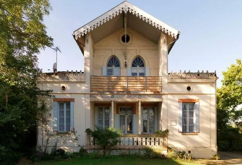 پانسیون Villa Lea
