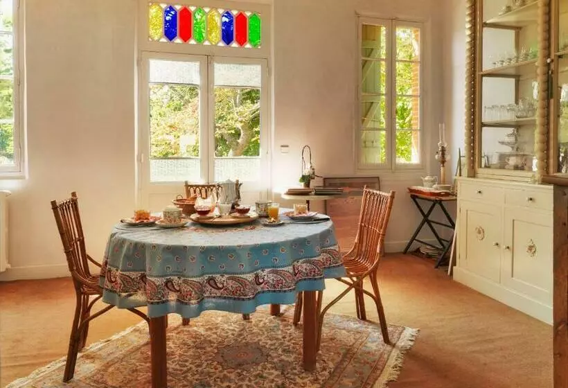 پانسیون Villa Lea
