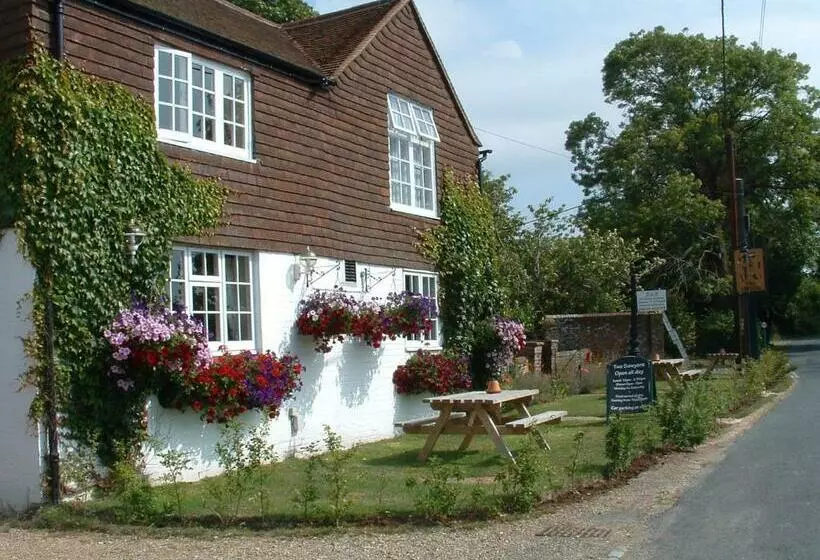 Retkeilymaja Two Sawyers