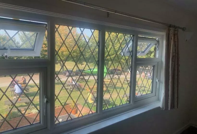 Retkeilymaja Two Sawyers