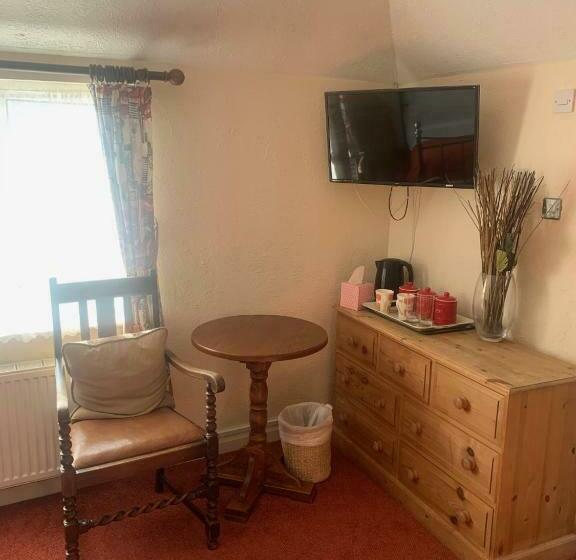 הוסטל Two Sawyers