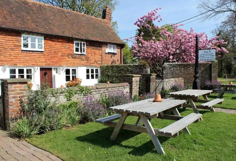 Retkeilymaja Two Sawyers