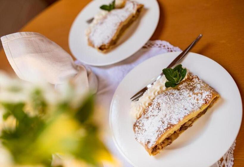 Nocleg ze śniadaniem Appartements Weisshauserhof