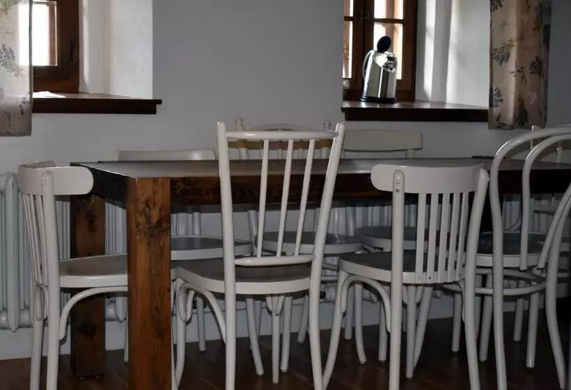 ベッドアンドブレックファースト Bagolyvár Fogadó  újfalusy Márton Vendégház