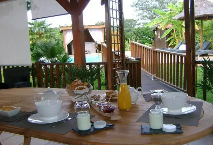 Aamiaismajoitus (B&B) Chambres D Hôtes Du Hourne