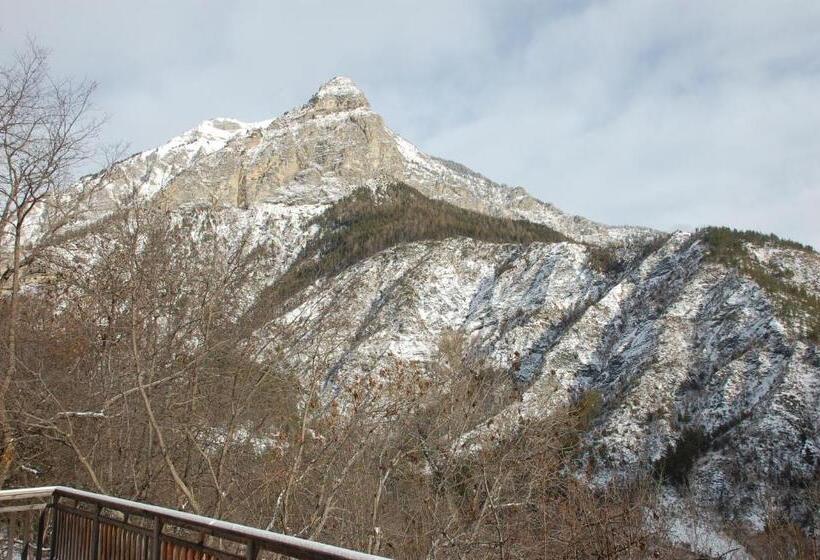 ベッドアンドブレックファースト La Ressource