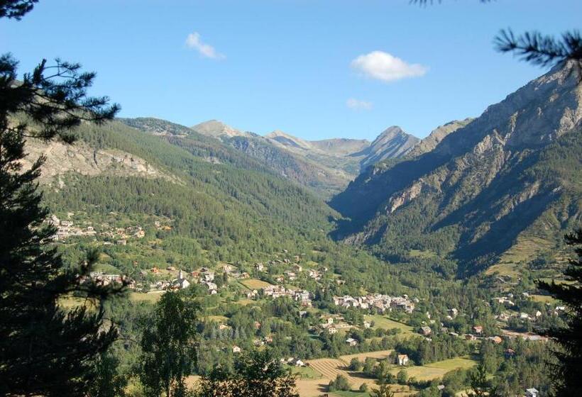 ベッドアンドブレックファースト La Ressource