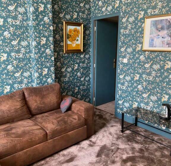 تختخواب و صبحانه Le Castel Ecossais