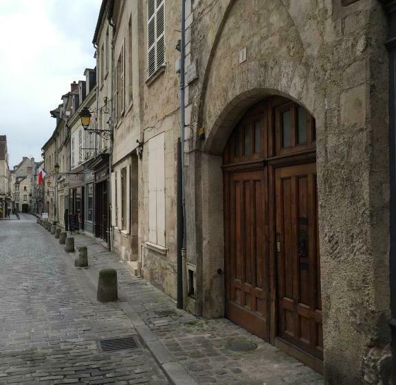 تختخواب و صبحانه Le Castel Ecossais