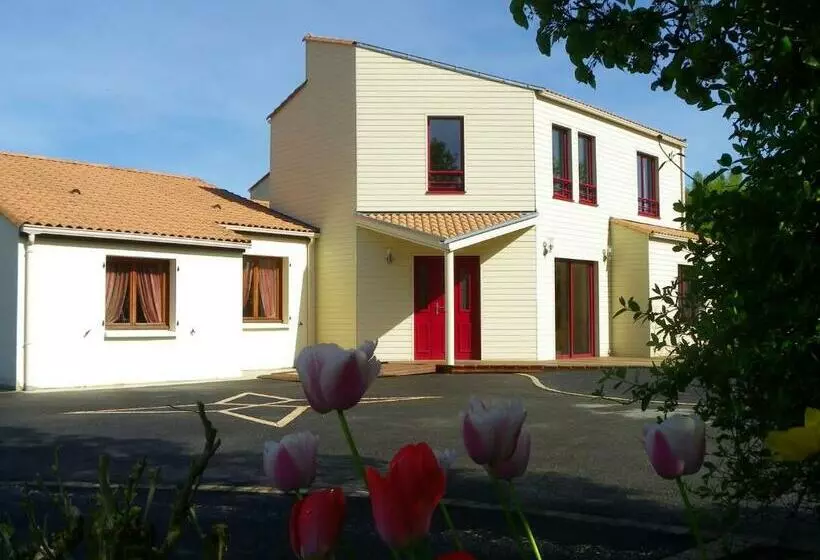 Aamiaismajoitus (B&B) Le Logis De Saint Martin