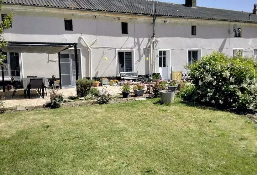 ベッドアンドブレックファースト Le Vieux Logis