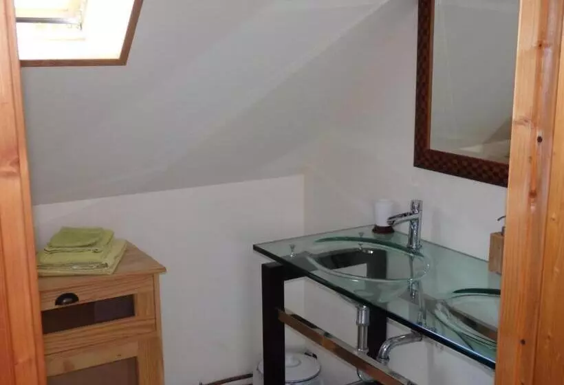 Aamiaismajoitus (B&B) Les Trois Pommiers