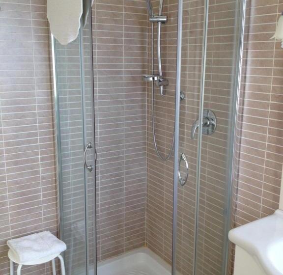 تختخواب و صبحانه Via Col Vento