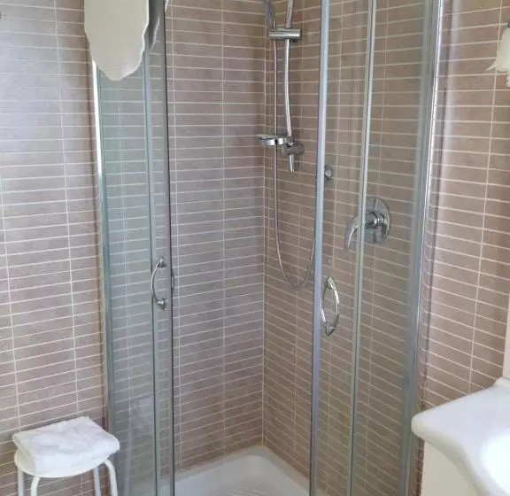 تختخواب و صبحانه Via Col Vento