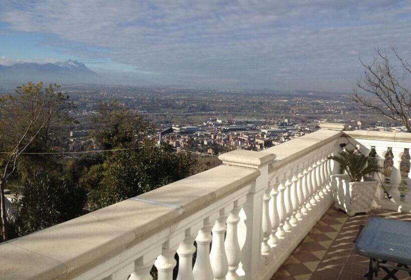 تختخواب و صبحانه Via Col Vento