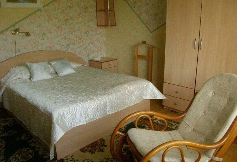 پانسیون Home For Guests Lakštingala