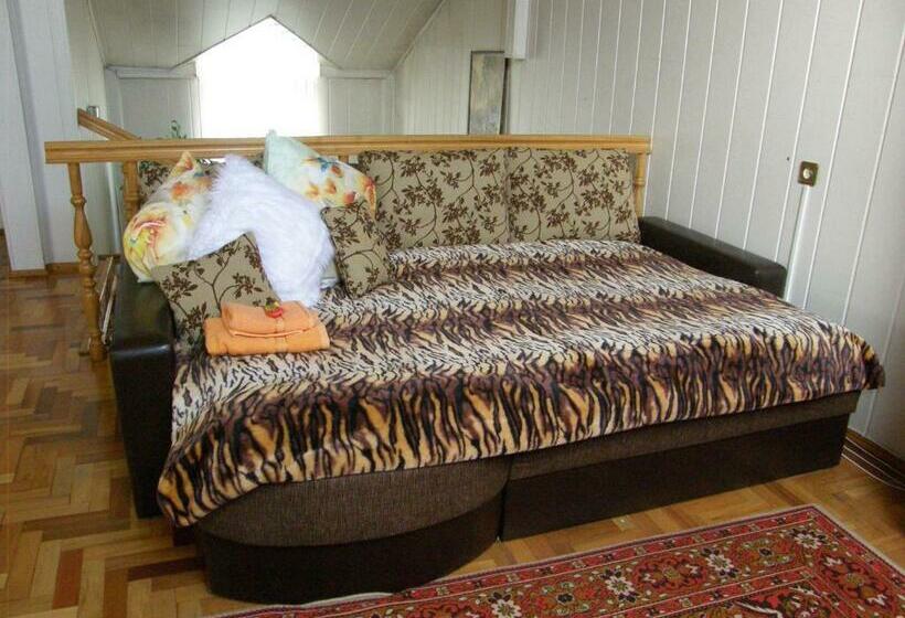 پانسیون Home For Guests Lakštingala