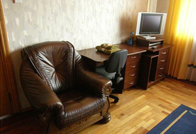 پانسیون Home For Guests Lakštingala