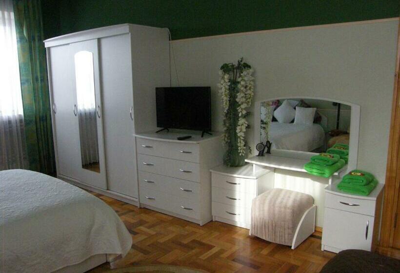 پانسیون Home For Guests Lakštingala