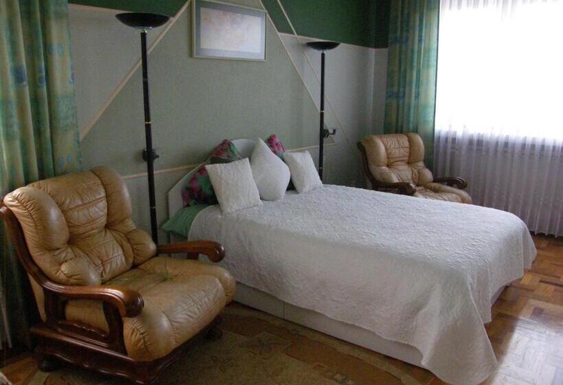 پانسیون Home For Guests Lakštingala