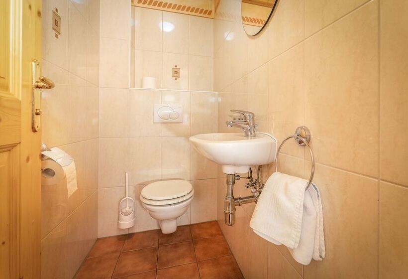 فندق Alfaierhof Bergheimat