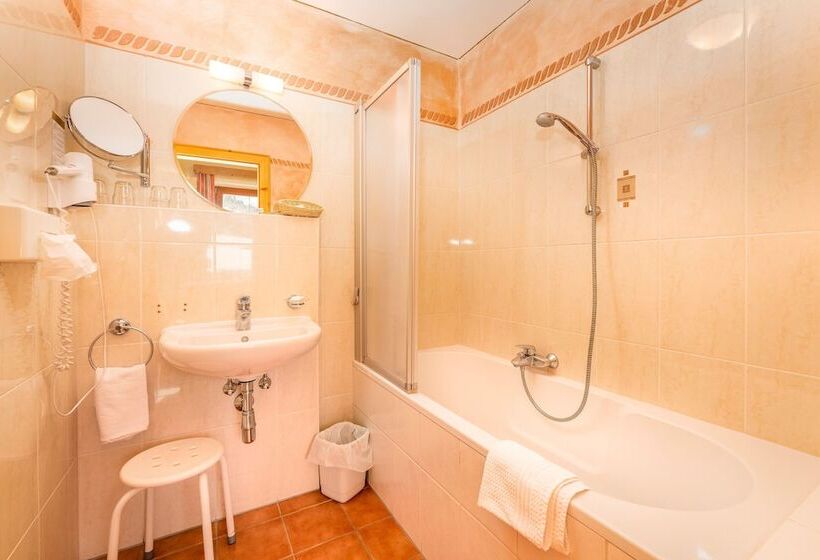 فندق Alfaierhof Bergheimat