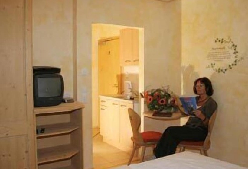 فندق Alfaierhof Bergheimat