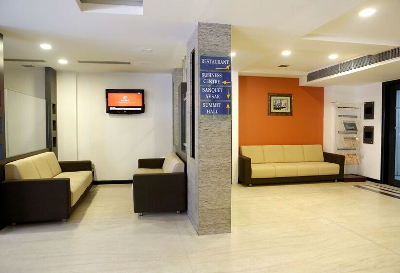 Click Hotel Yuvraj