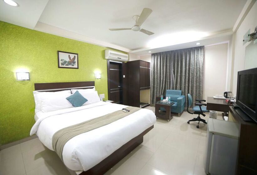 Click Hotel Yuvraj