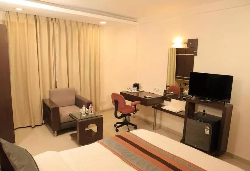 Click Hotel Yuvraj