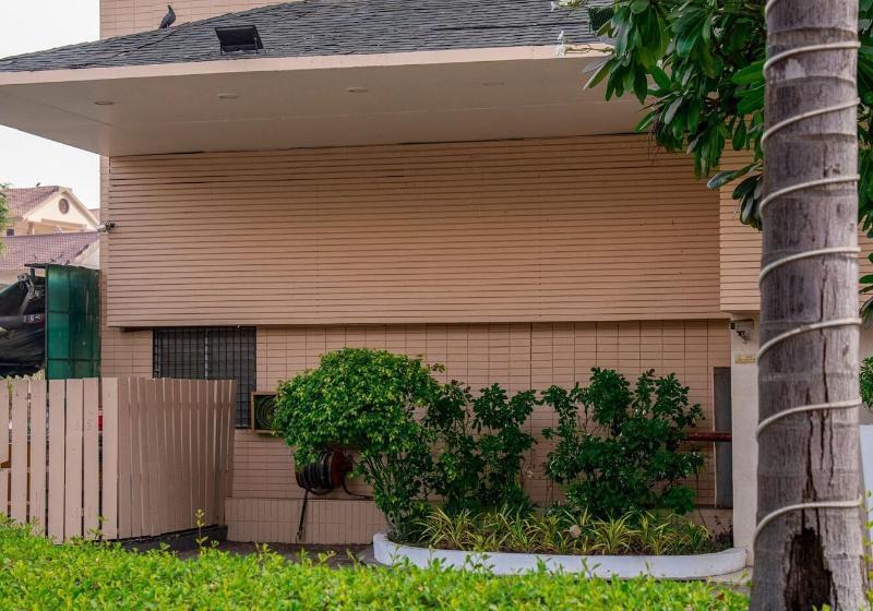 בית מלון כפרי Bloomsuites L Ahmedabad