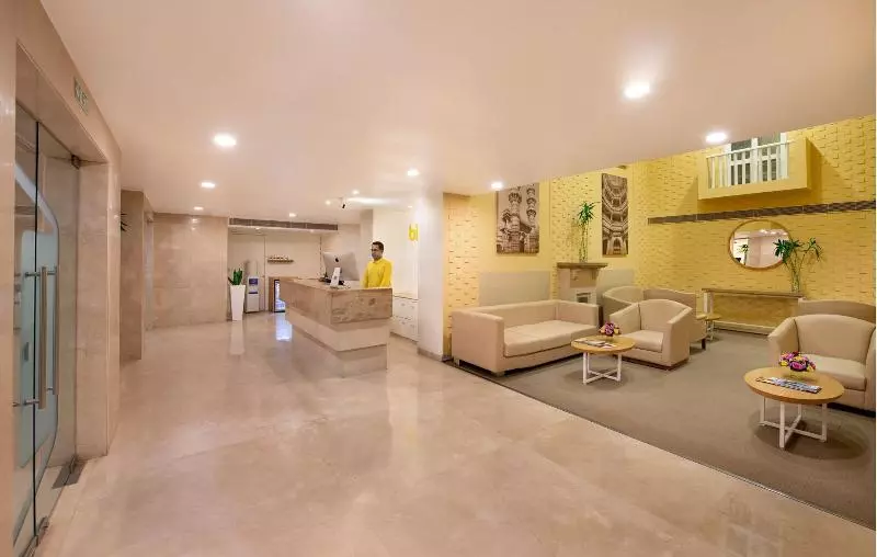 هتل Bloomsuites L Ahmedabad