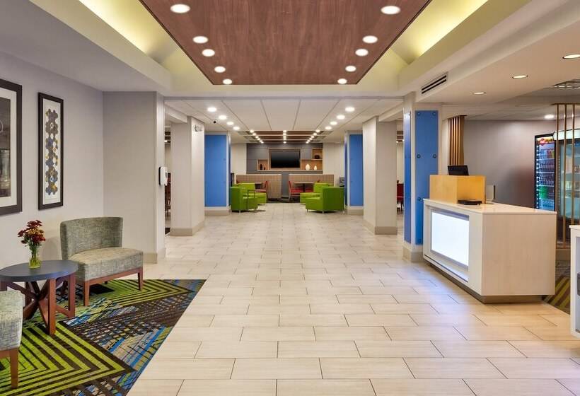 فندق Holiday Inn Express & Suites Chesapeake, An Ihg