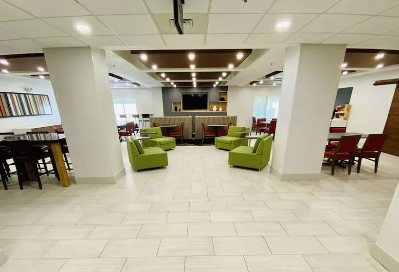 Hôtel Holiday Inn Express & Suites Chesapeake, An Ihg